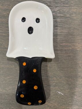 White & Black Ghost Spoon Rest - Halloween Ceramic Kitchen Tool